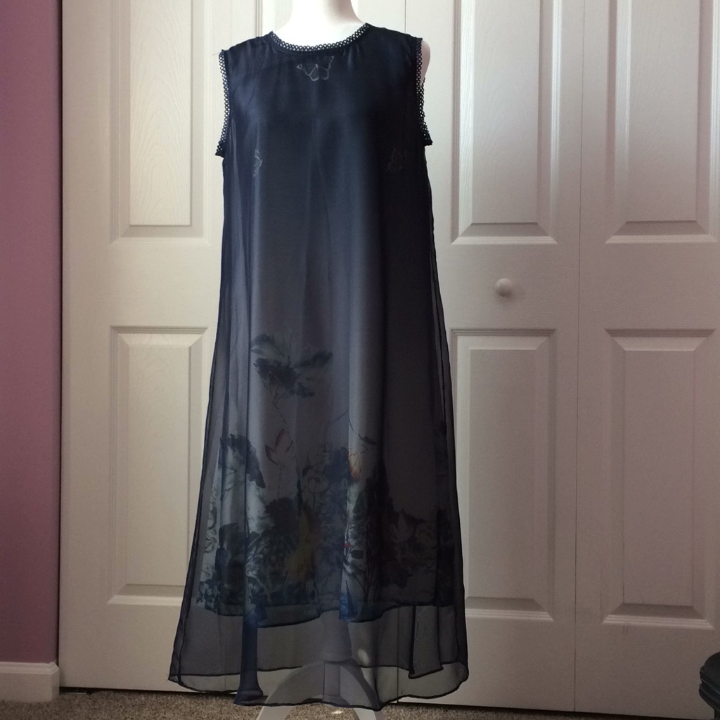 Nwot Layers Dress With Hand Painted Flowers